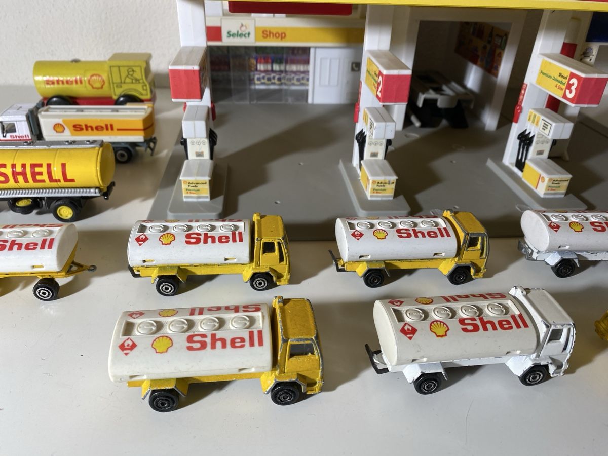 Modellini d'auto: Shell Modellautos/ Tankstelle – Usato da Winterthur venduto da ben_9vxx 4