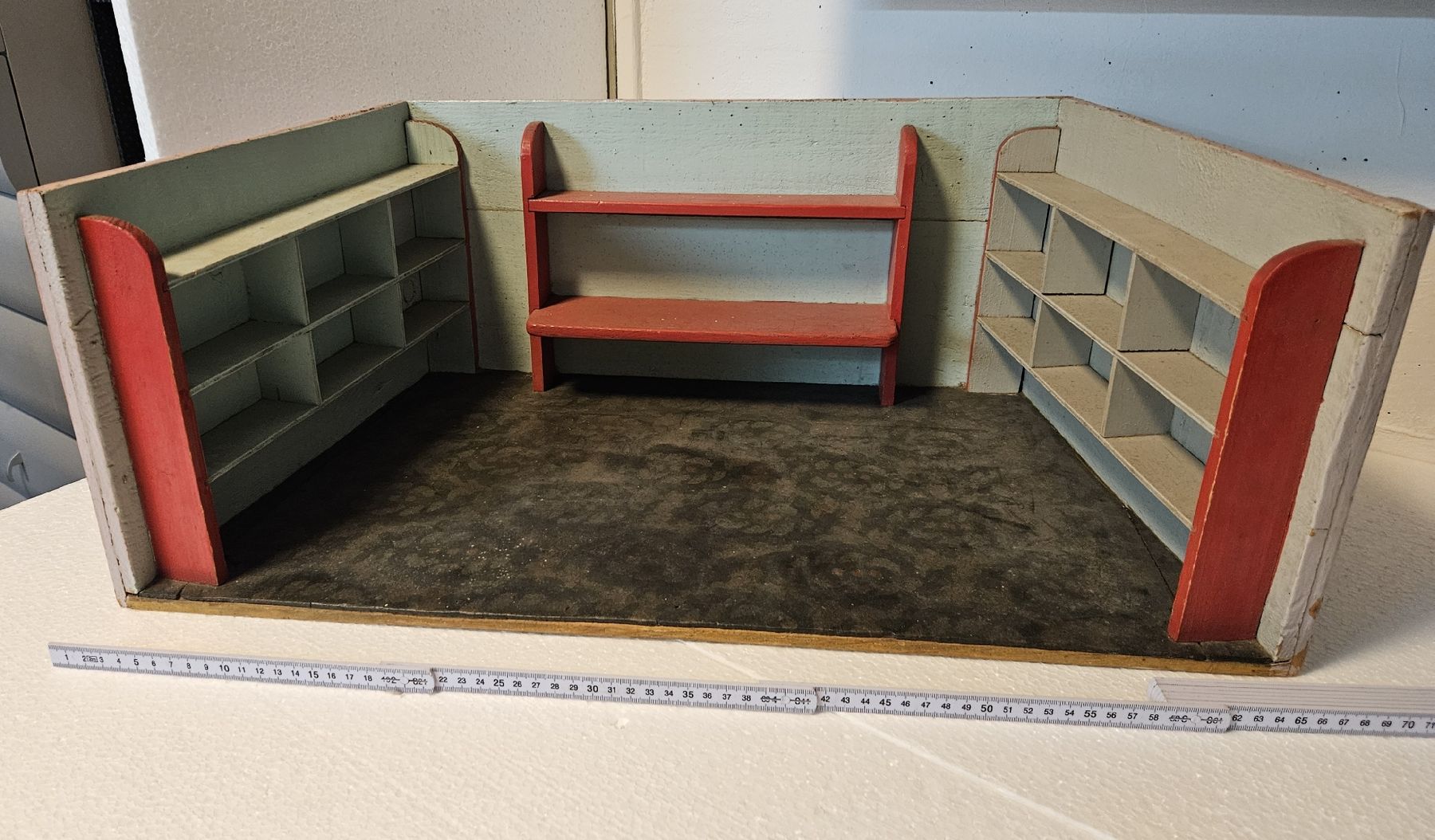 Case e mobili per bambole: Puppenhaus antik – Usato da Haslen GL venduto da Sandra40