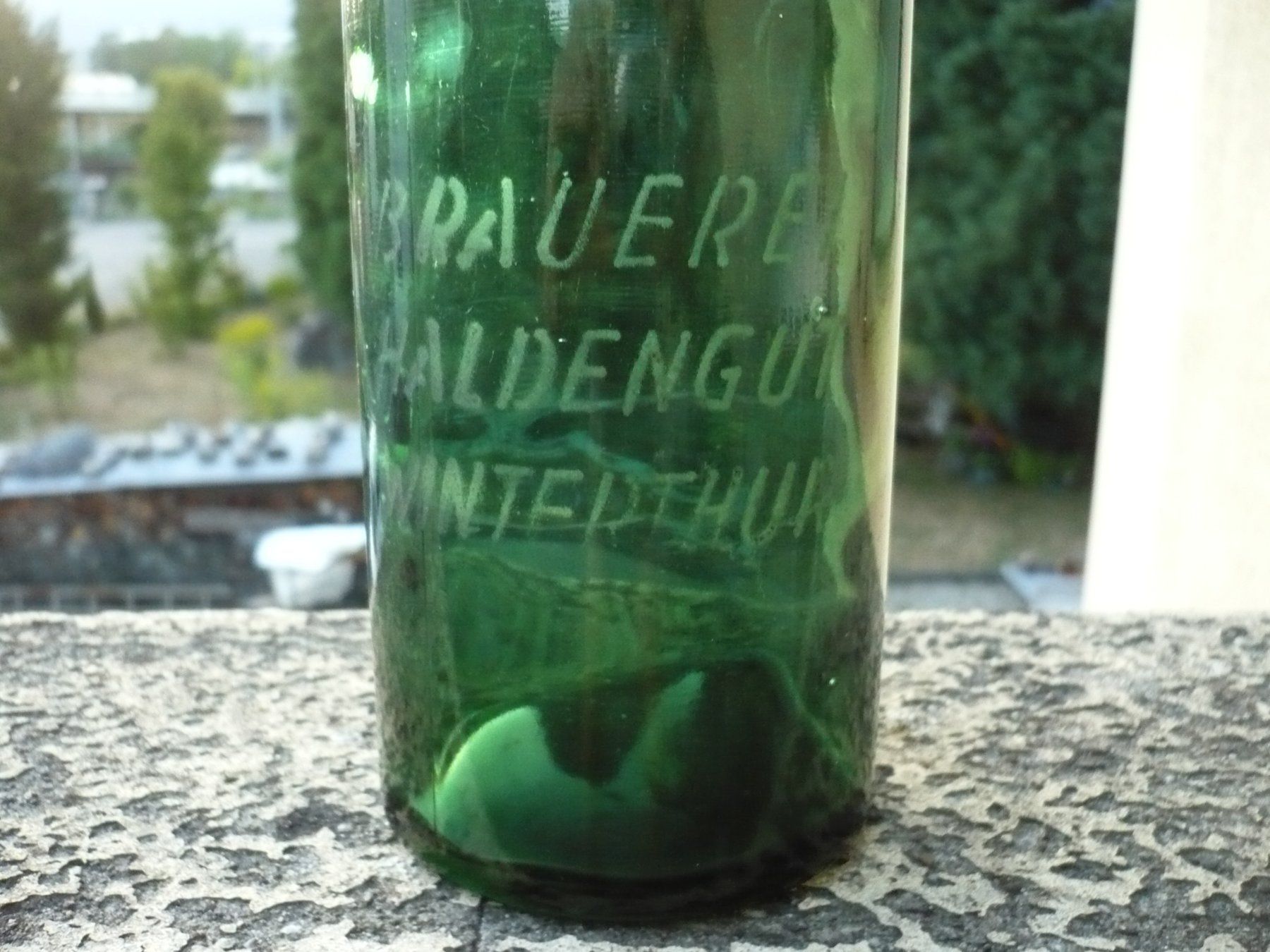 Haldengut Verres, cruches & bouteilles: 1 Liter Bierflasche HALDENGUT WINTERTHUR – D'occasion à Biberist par Urmel