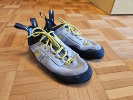 Kletterschuhe Evolv Defy grau gelb gebrauchter Zustand 42