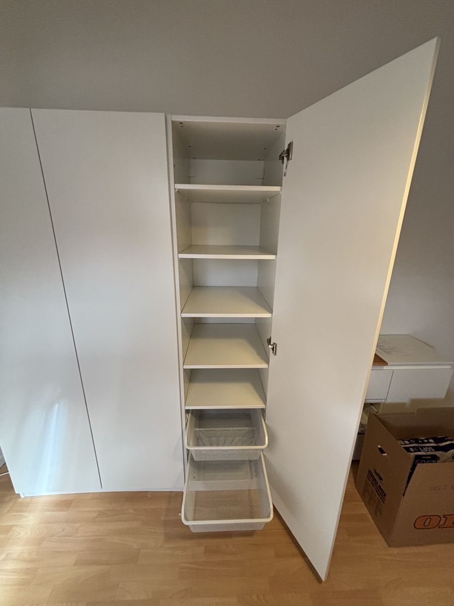 Schränke: Kleiderschrank weiss von Ikea – Gebraucht aus Thun von rob_t8k6 2