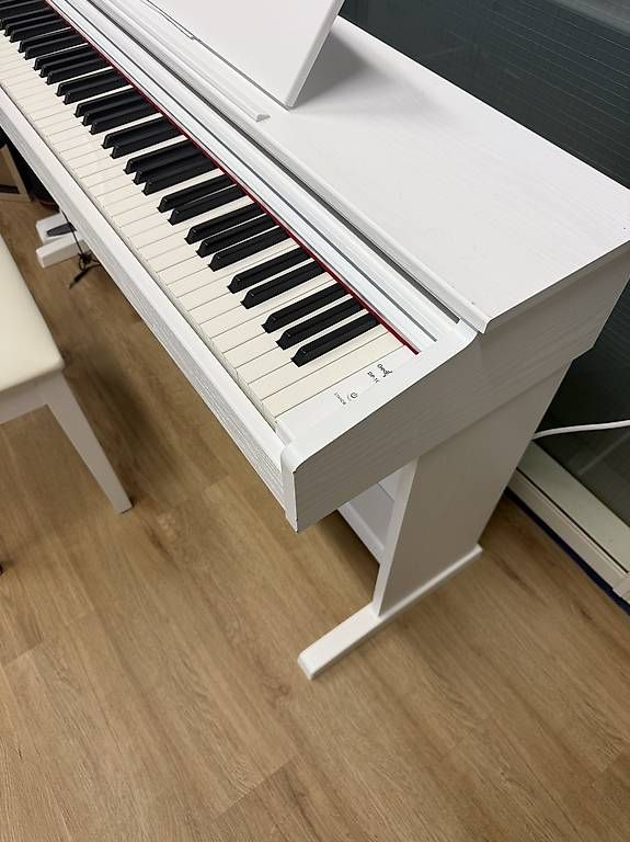 Strumenti musicali: Digitalpiano mit Kopfhörer – Usato da Gisikon venduto da VisionPartners 3