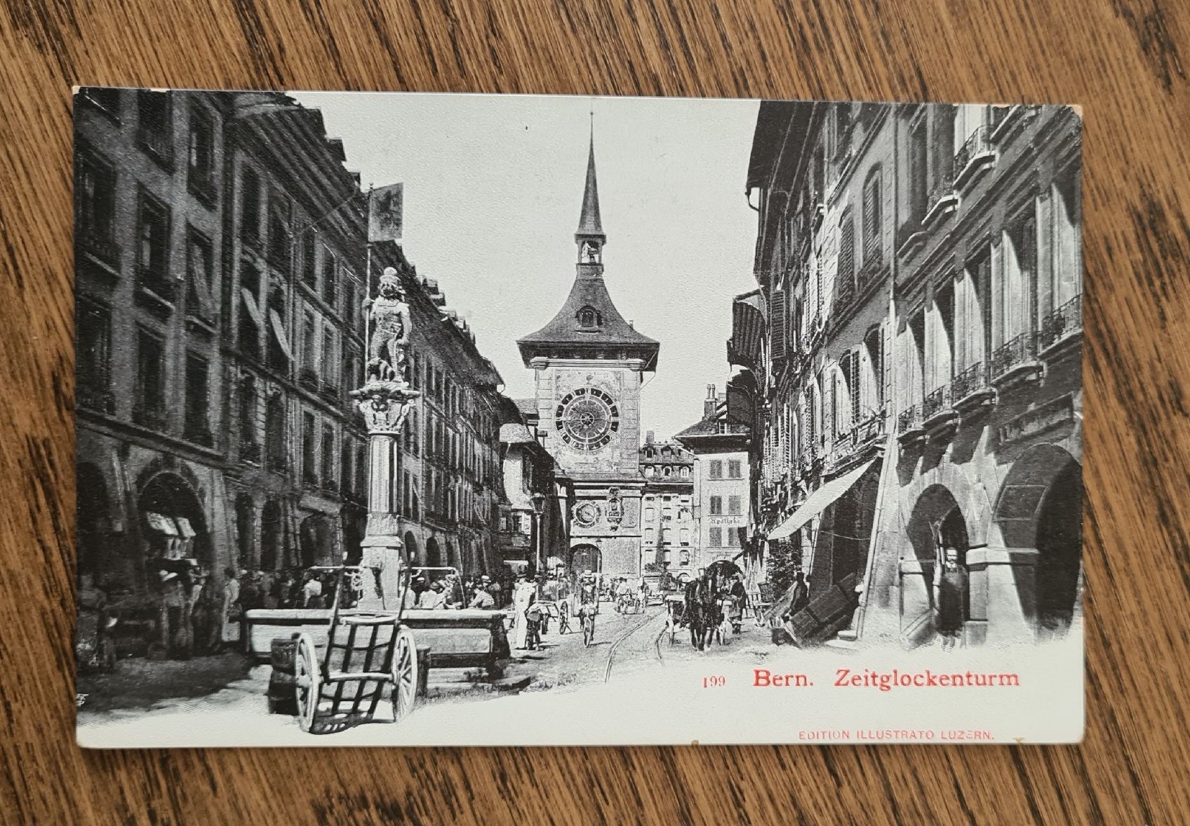 Cartoline postali: Belebte Strasse vor dem Zeitglockenturm in Bern – Usato da Ebikon venduto da Donar50