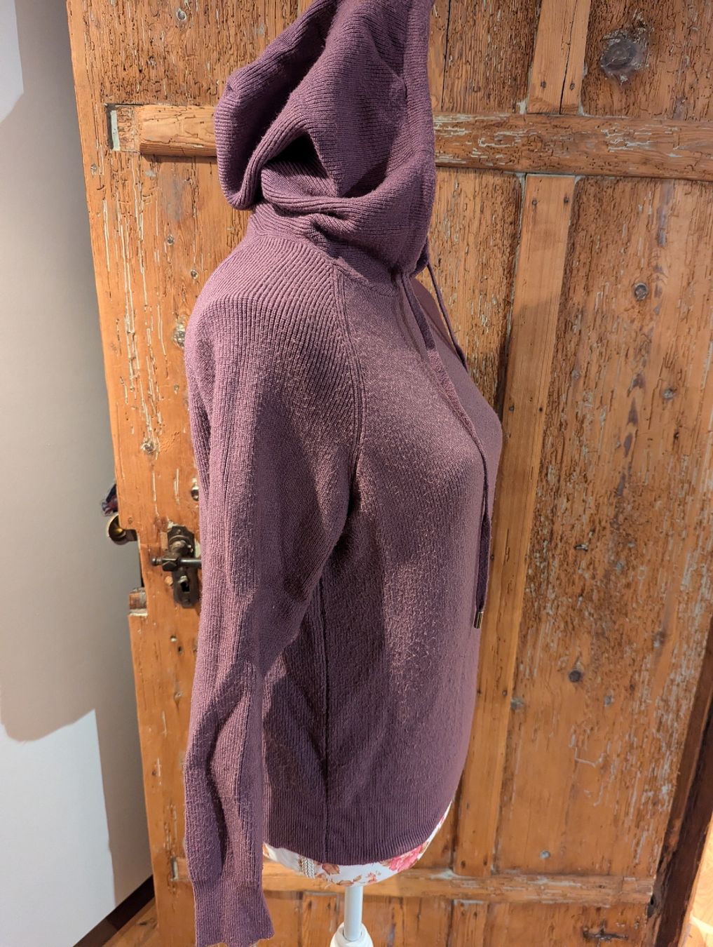 Maglioni & Felpe: Kuscheliger Damen Hoodie Pullover Gr. M violet – Usato da Altendorf venduto da Eistoelter 1