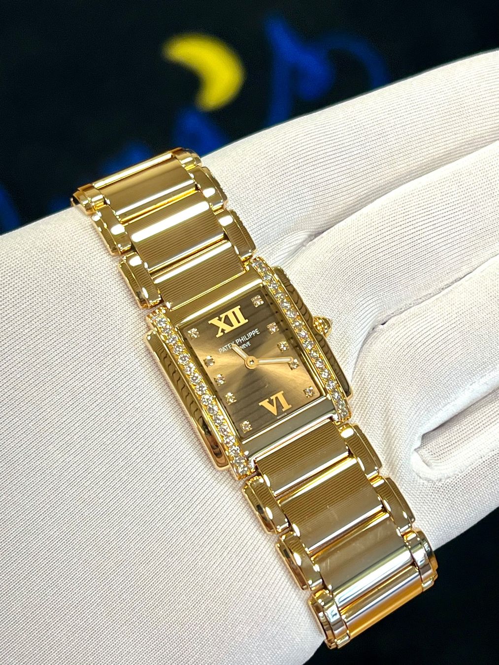 Patek Philippe Uhren: Patek Philippe Twenty-4 / 4910/11R – Neu (gemäss Beschreibung) aus Nyon von Lunas_Watches 5