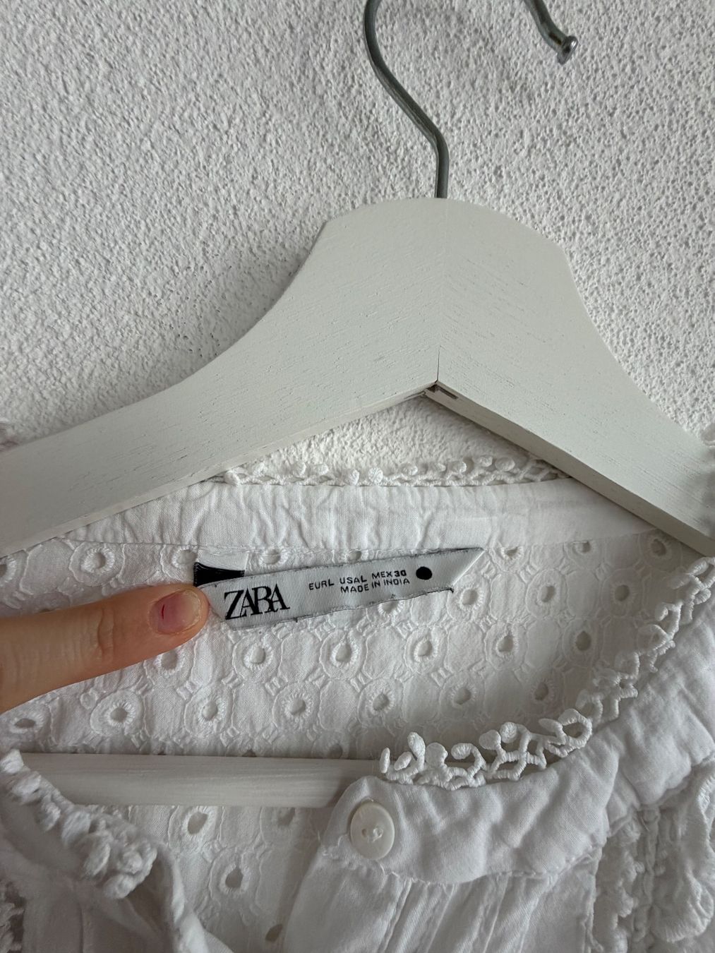 Zara Chemisiers: Zara Bluse weiss – D'occasion à Luzern par maz_jq6n 1