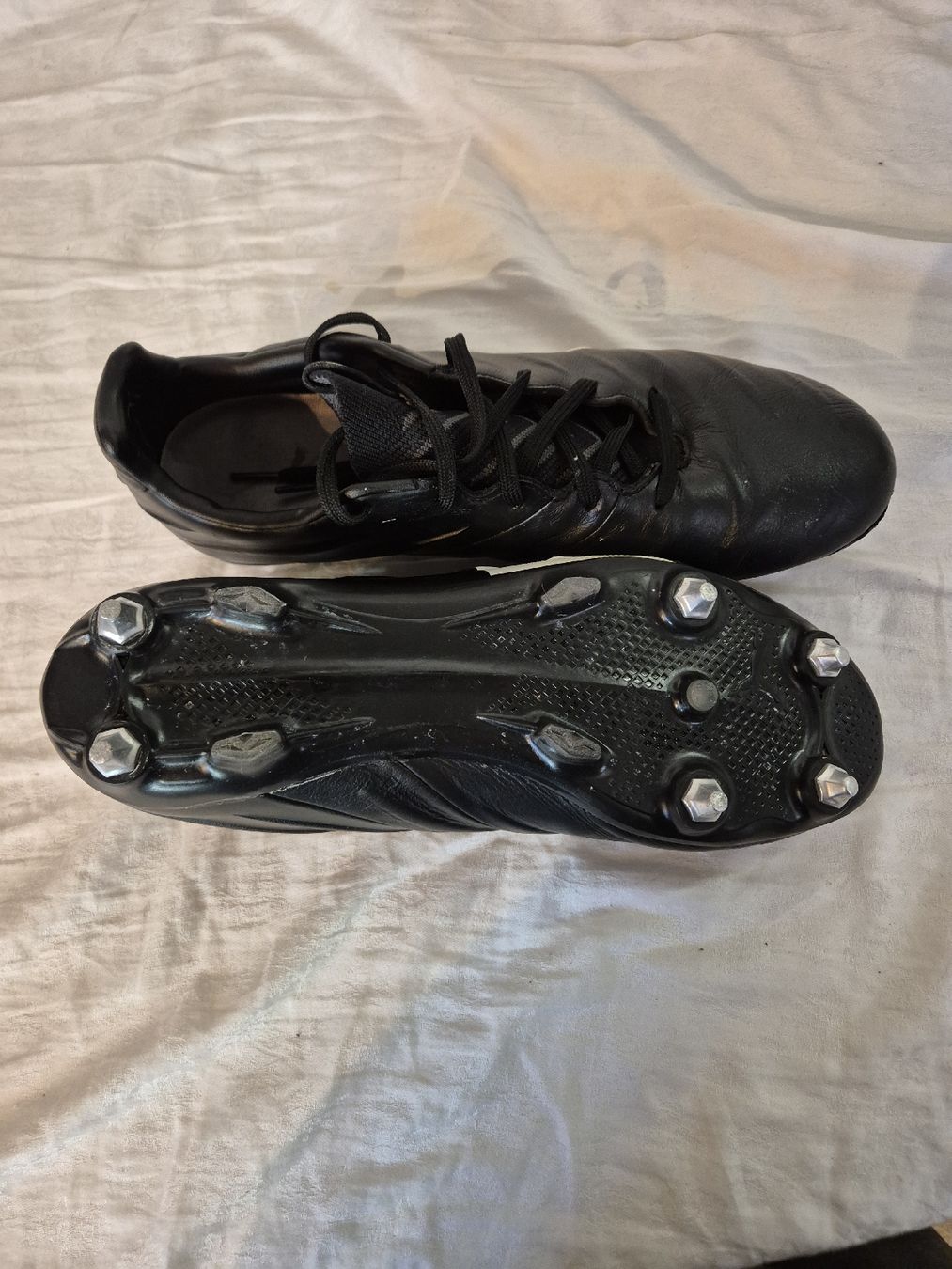 Puma Scarpe da uomo: Chaussures de foot Puma King, pointure 44.5 – Usato da Daillens venduto da jay_z 3