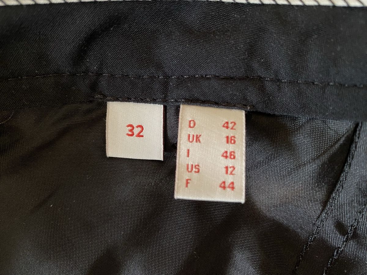 Esprit Pantaloni: Elegante Hose von Esprit – Usato da Illnau venduto da Flumi88 2