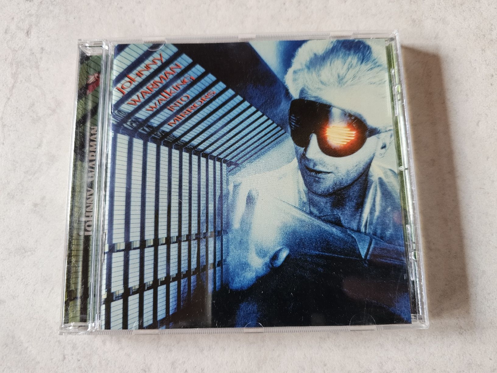 CD: Johnny Warman  -  Walking Into Mirrors – Usato da Schneisingen venduto da backstore24