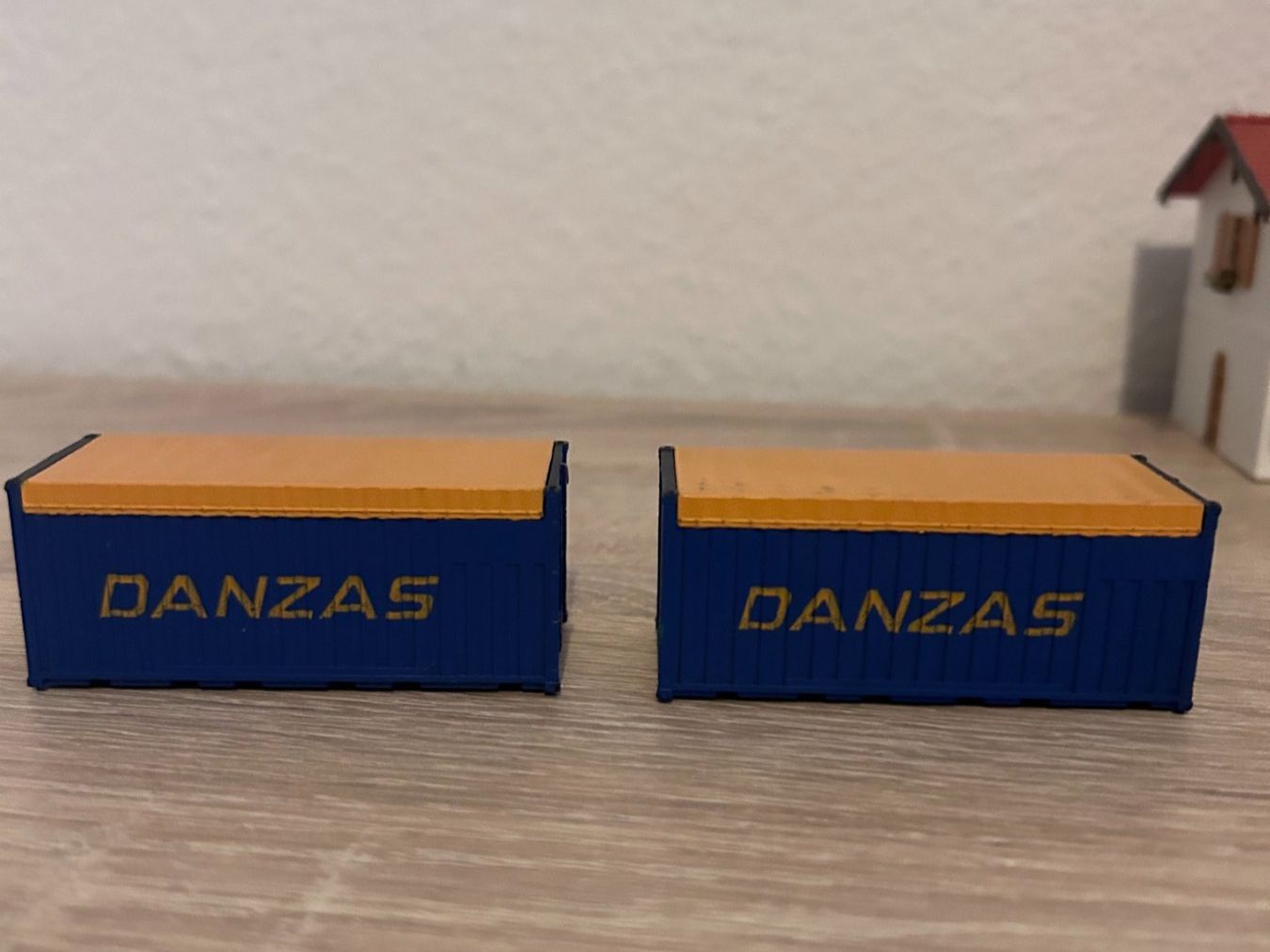 Danzas Modellini di ferrovie: Danzas Container 2 Stück – Usato da Goldach venduto da Manyro55 1