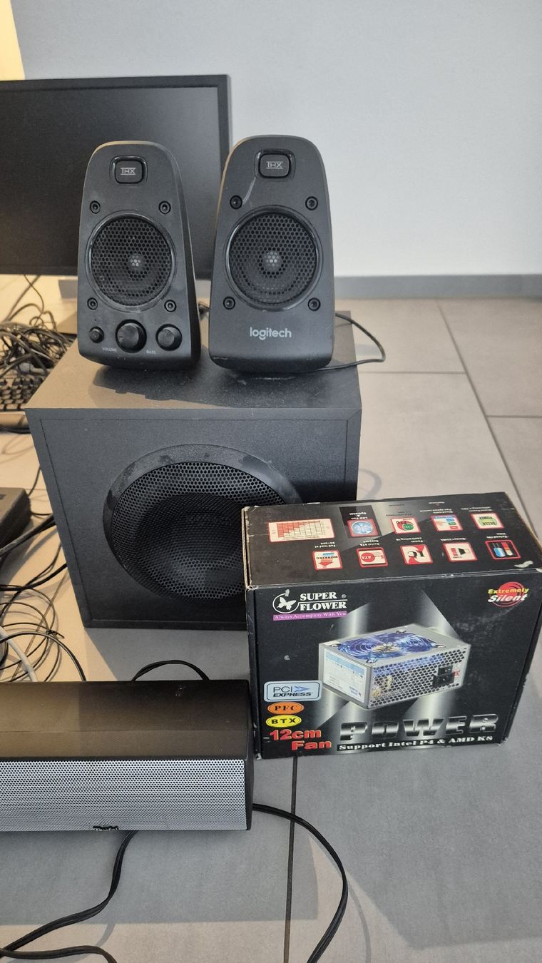 Altro per Eventi aziendali & Feste: Diverses Elektronik  Sachen – Usato da Buttisholz venduto da inf_9fvt 1