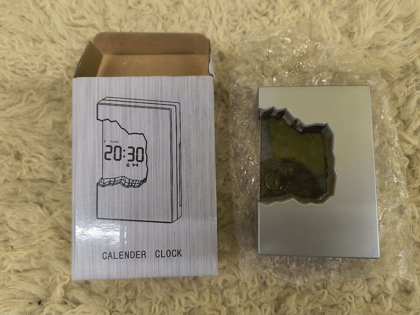 Wecker: cooler digitaler Wecker – Neu (gemäss Beschreibung) aus Flamatt von Suess-Sauer