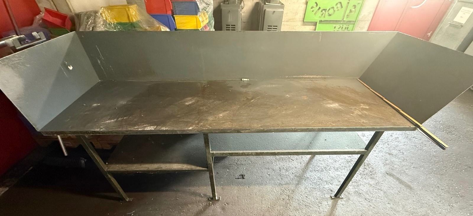 Banchi da lavoro: Etabli métallique – Usato da Eschert venduto da inf_g27x