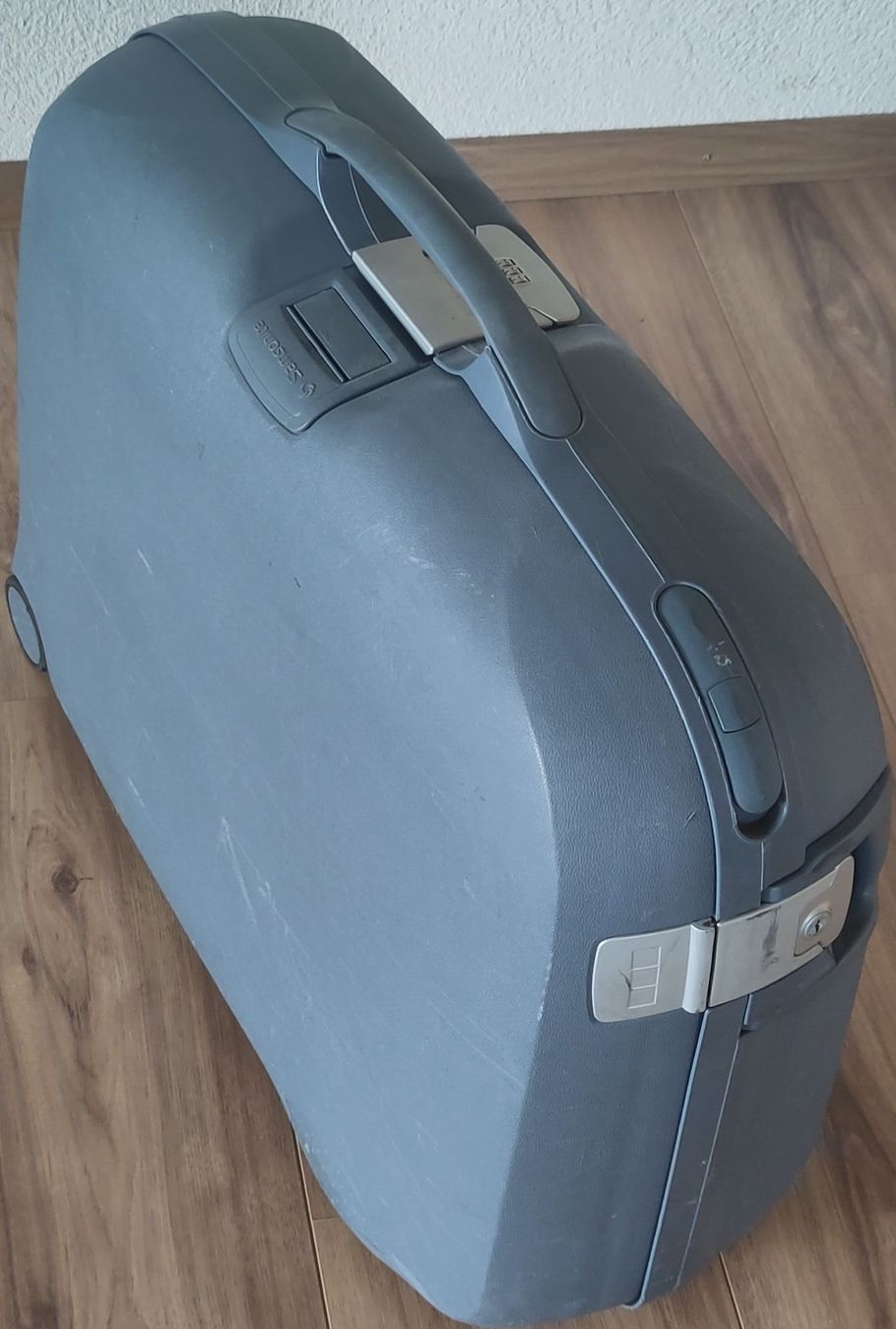 Samsonite Valigie: Samsonite Koffer Trolley Grau – Usato da Samstagern venduto da Sickrider