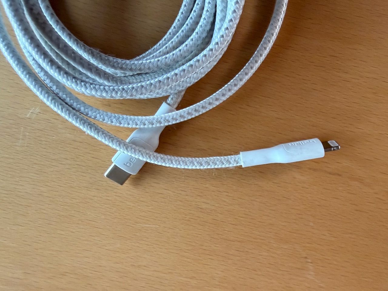Cavi: USB A nach Lightning Ladekabel textil ummantelt 200 cm – Usato da Winterthur venduto da 1956ingi 1