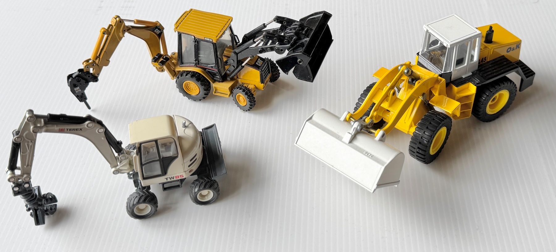 Kit di modellismo & Modellini statici: Traktor, Bagger 3 Stück – Usato da Zürich venduto da Octopus-275 2