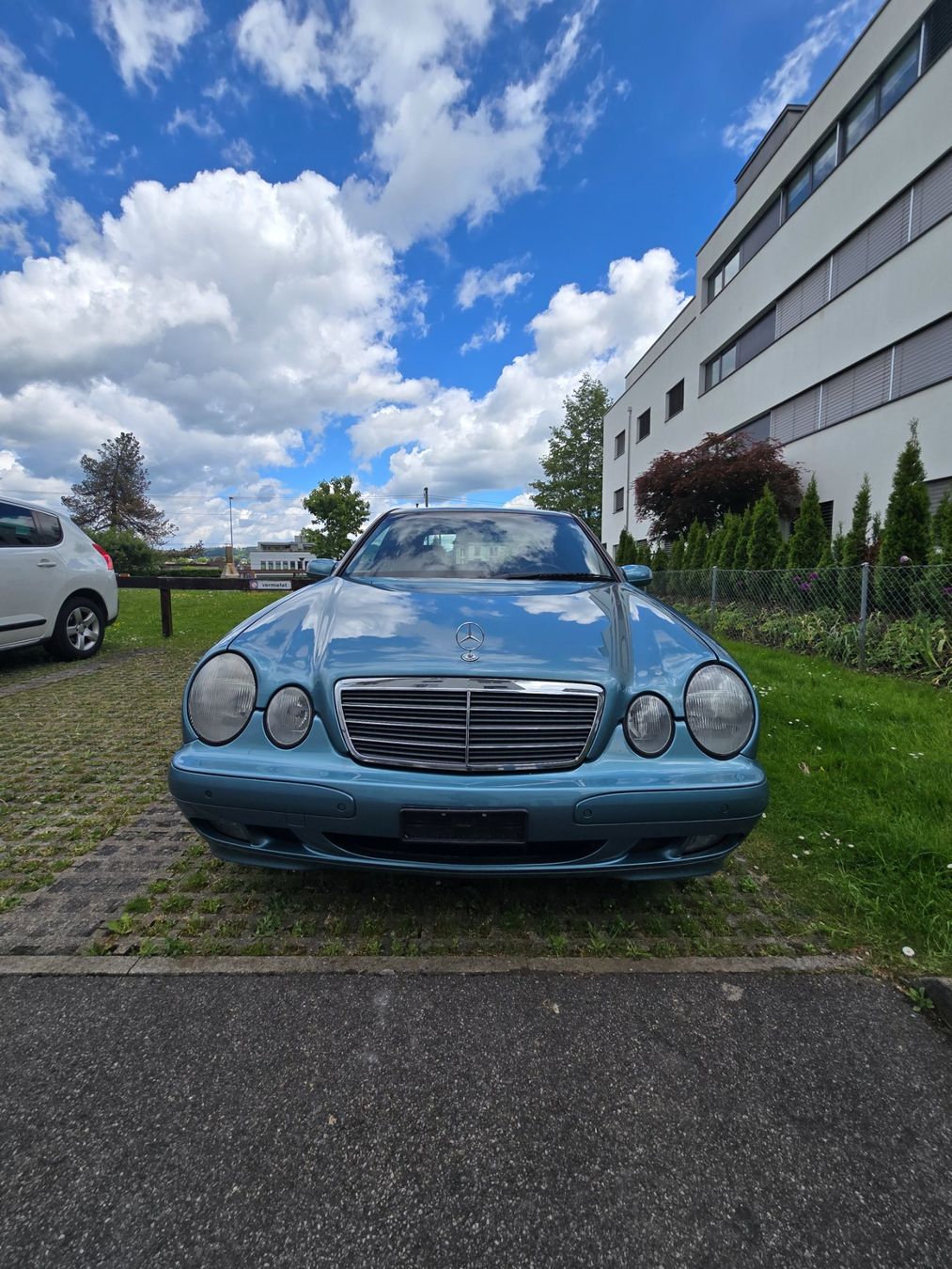 Mercedes-Benz Autos: Mercedes E220D – D'occasion à Wetzikon ZH par jet_c5m2