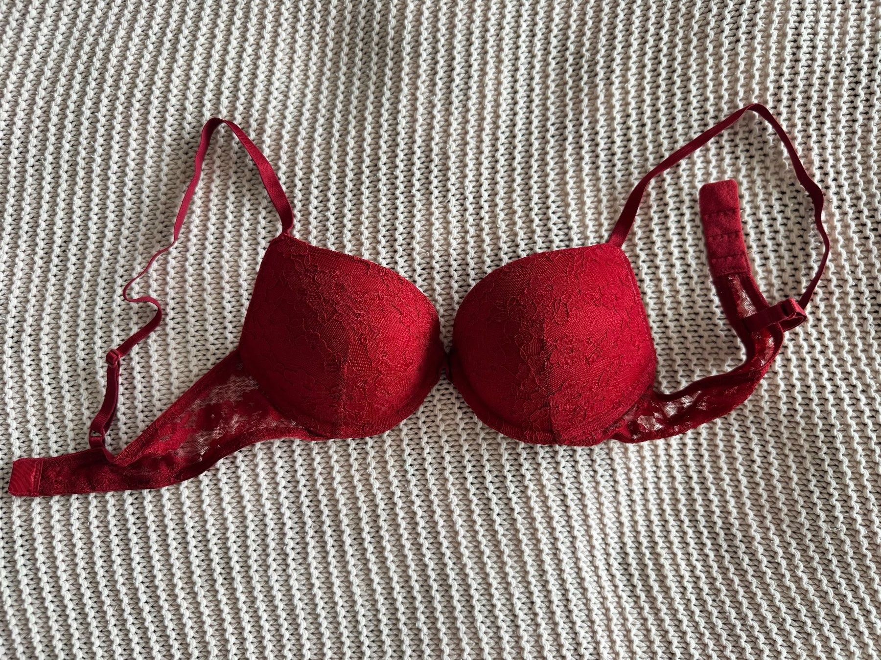 Altra biancheria intima: Ensemble lingerie rouge – Usato da Montreux venduto da Izapechee 4