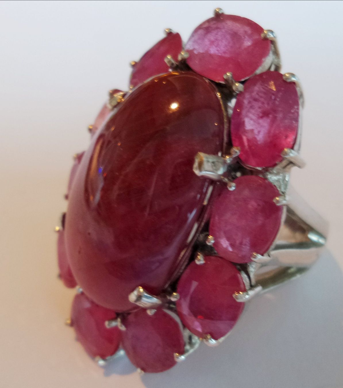 Anelli: Ring mit Rubinen und grossem Rhodochrosit Edelstein – Nuovo (secondo la descrizione) da Zürich venduto da ben_mn5h