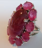 Ring mit Rubinen und grossem Rhodochrosit Edelstein