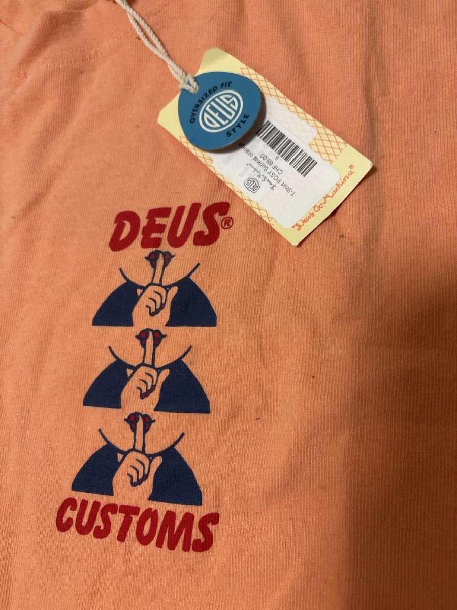 T-Shirts: Deus T-Shirt orange Grösse L mit Flecken – Neu (gemäss Beschreibung) aus Zürich von Nonas1996 1
