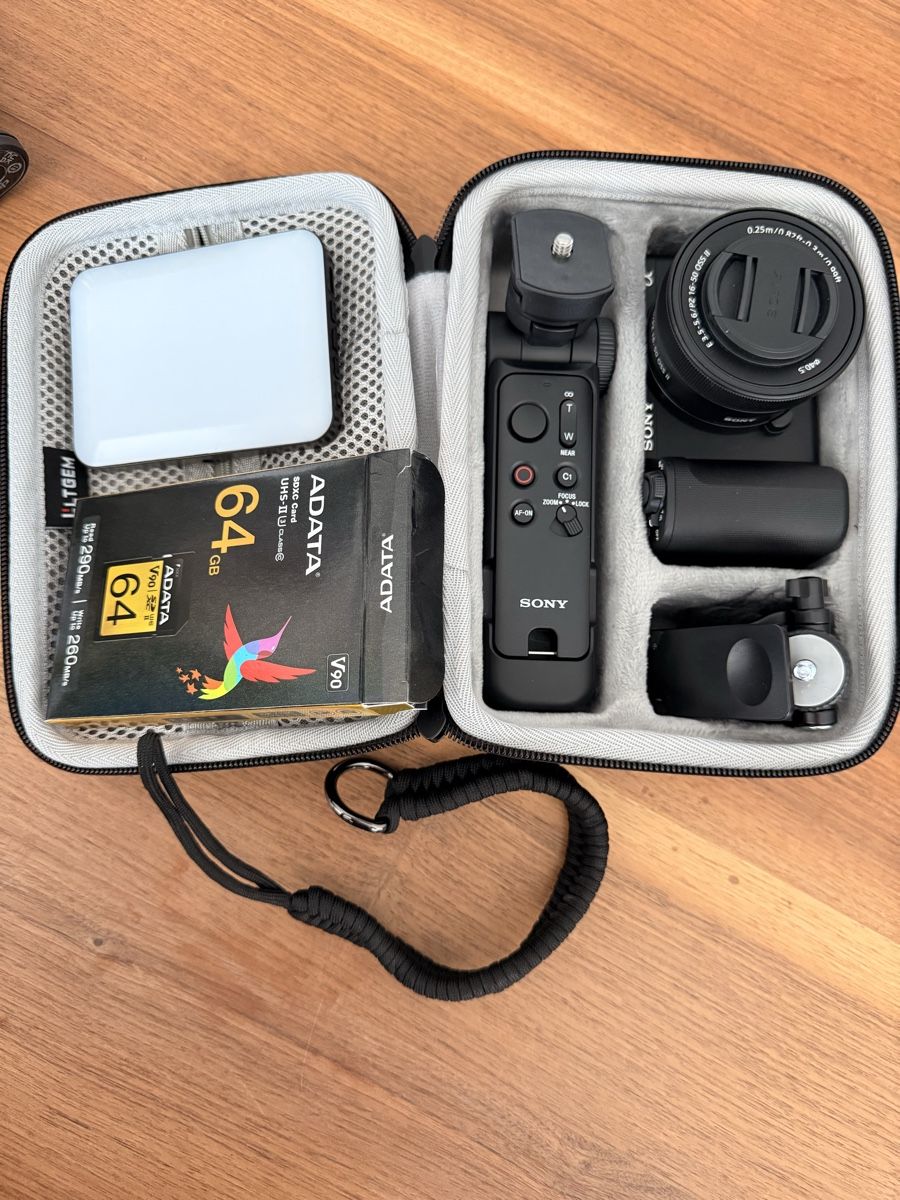 Sony Fotocamera: DJI RS 3 Mini Gimbal mit Sony ZV-E10 Kamera Set – Nuovo (secondo la descrizione) da Dübendorf venduto da Debbiedeborah 5