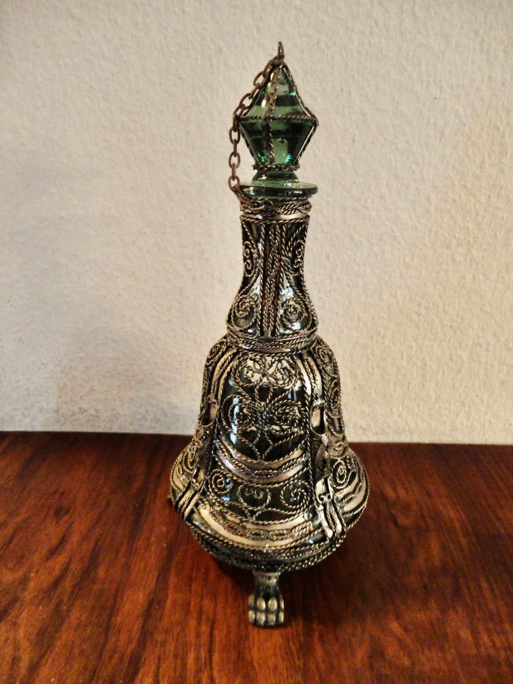 Karaffen: Karaffe Glas Metall filigran antik – Gebraucht aus WÄDENSWIL von katti01