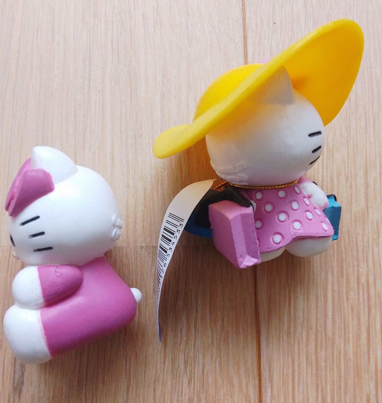 Hello Kitty Statuette: Hello Kitty Figuren 2 Stück ca. 6 cm – Nuovo (secondo la descrizione) da Wohlen AG venduto da salamanderspielwaren 3