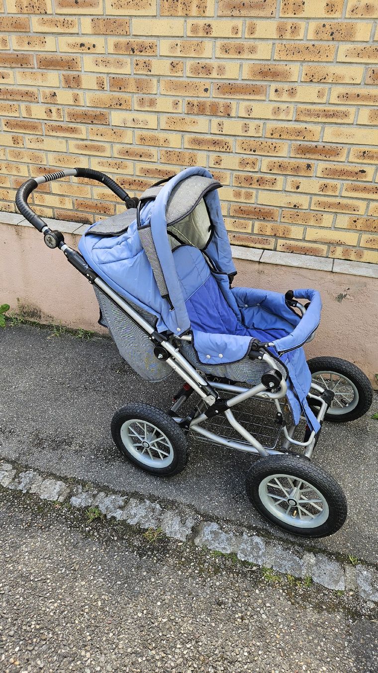 Hartan Carrozzine: Hartan Kinderwagen – Usato da Ettingen venduto da samiba 1