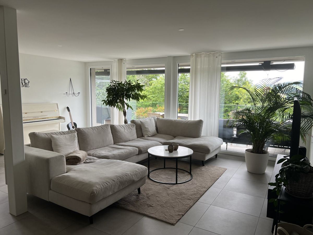 Divani: Ecksofa hellbeige – Usato da Islisberg venduto da celinengel