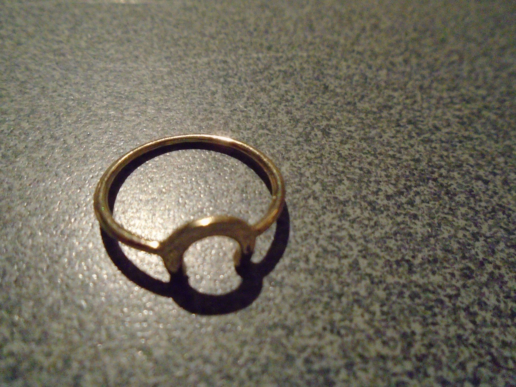 Bagues: Ring goldfarbig, Mondsichel – Neuf avec emballage d'origine à Zürich par abraxas1291 1