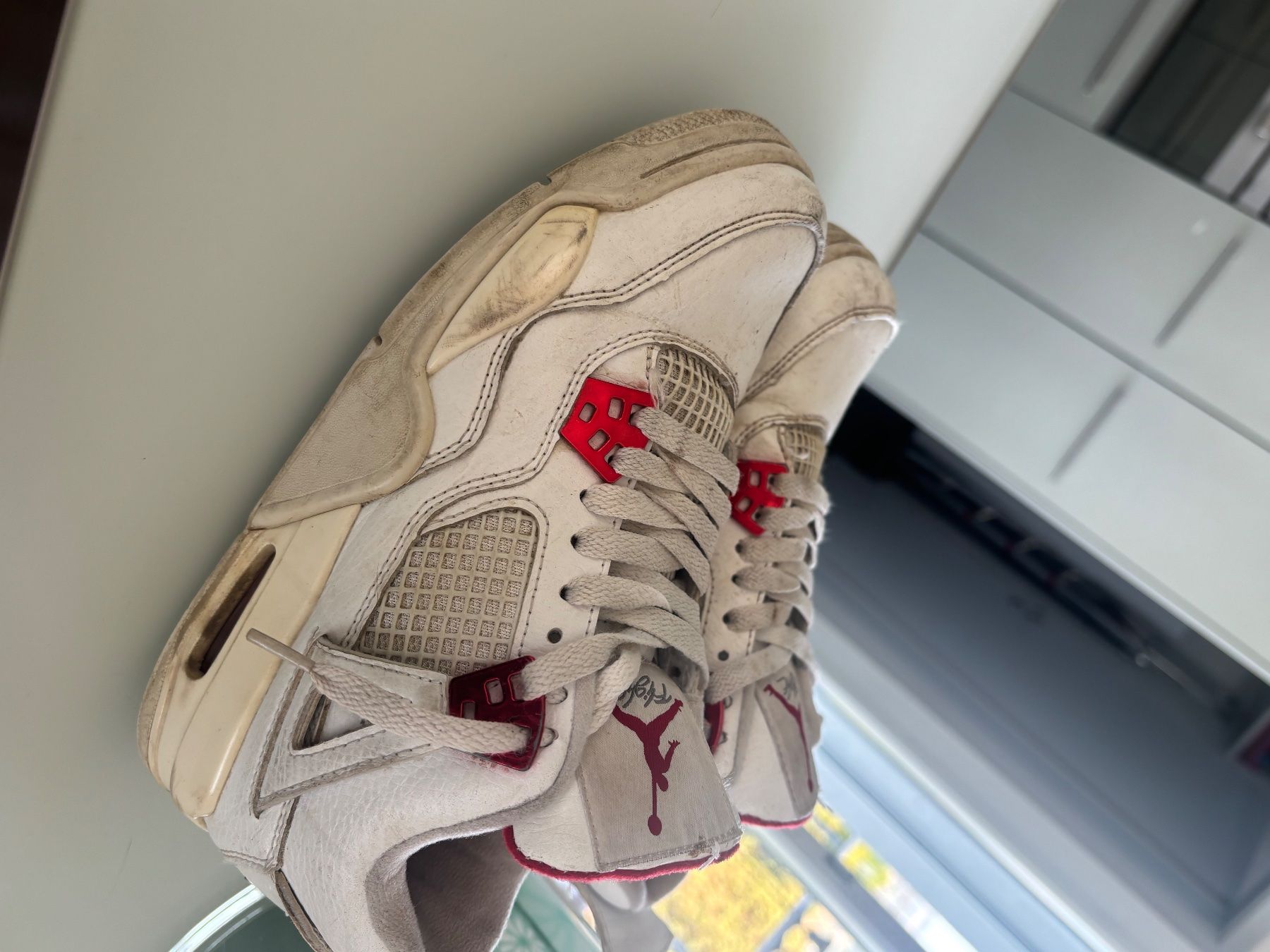 Jordan Scarpe da uomo: Jordan 4 red metallic red – Usato da Kallern venduto da Divina3