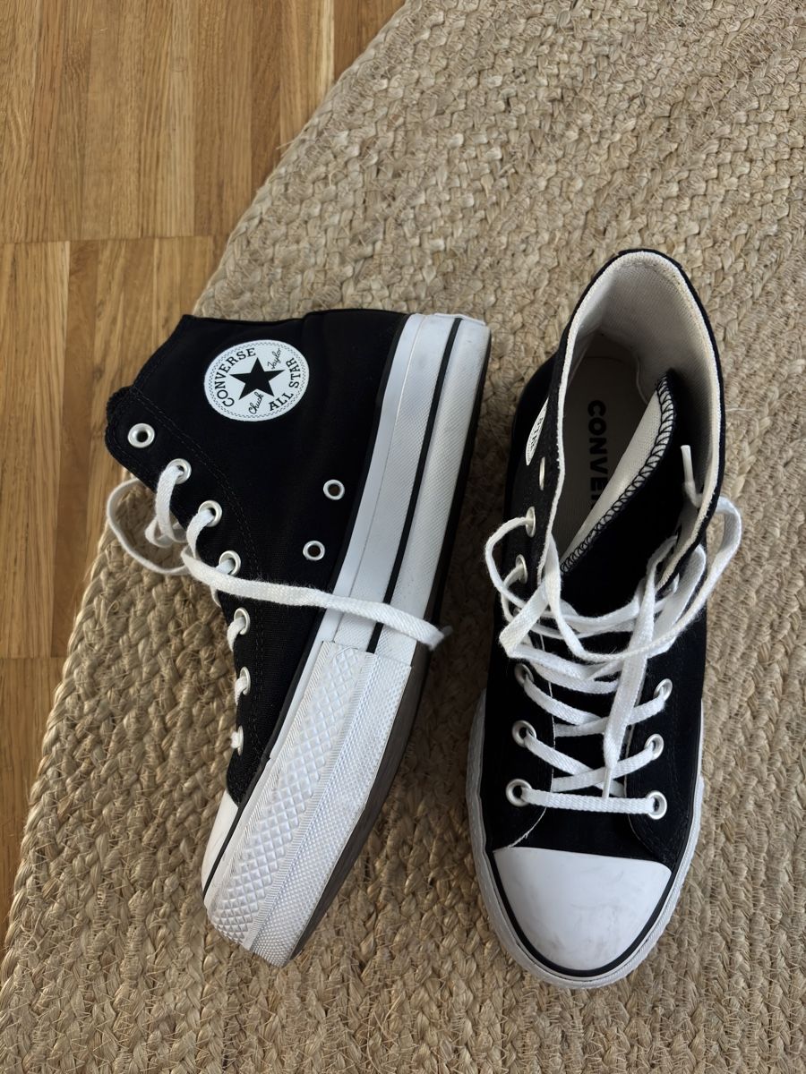 Converse Chaussures hommes: Converse Plattform Gr 40 schwarz – D'occasion à Luzern par isabelverkauftsachen 1