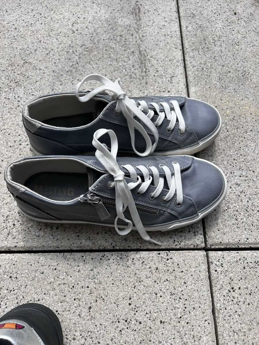 Scarpe da uomo: Baskets Ellesse + chaussures Mustang – Usato da Vuadens venduto da MLM01 3