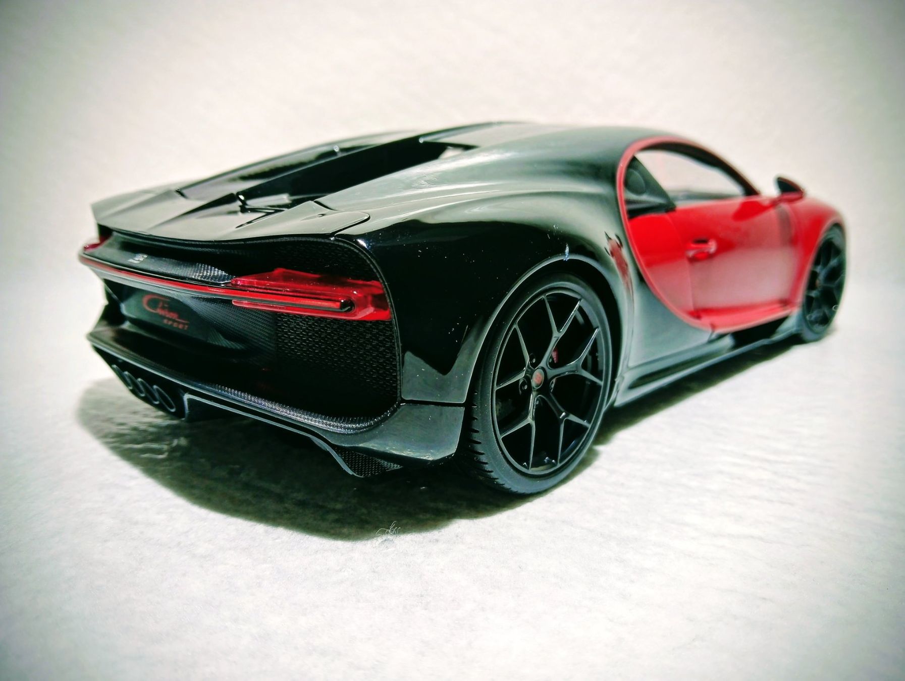 Bburago Modellini d'auto: Bugatti Chiron Sport – Nuovo (secondo la descrizione) da Huttwil venduto da Secondtrain 1