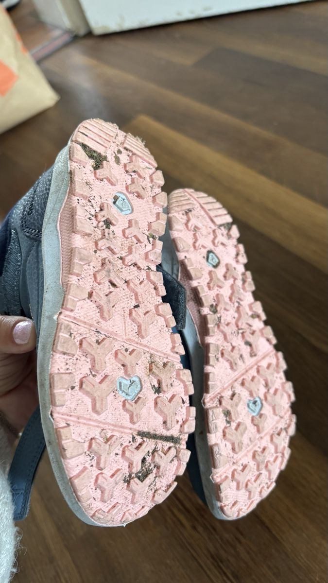 Decathlon Scarpe per ragazze: Wanderschuhe Grösse 28 – Usato da Winterthur venduto da rosa1991 1