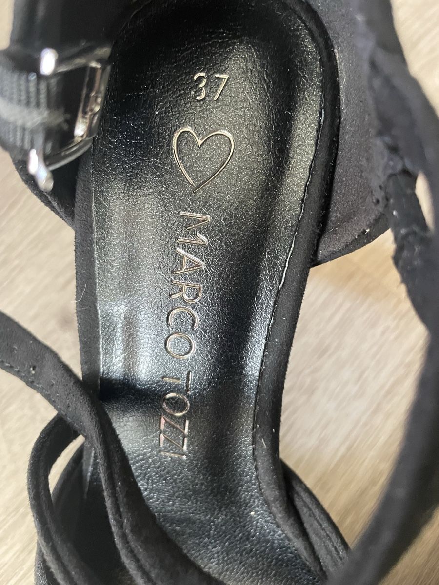 Scarpe da donna: NEU!!! Schwarze Marco Tozzi Pumps Gr. 37  – Usato da Winterthur venduto da Fabelhaft123 4