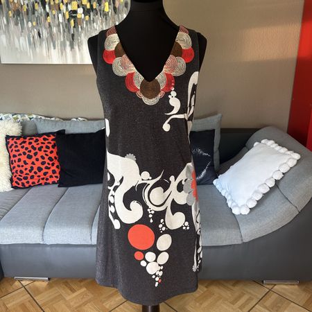 DESIGUAL air 60’s robe ❤️ M