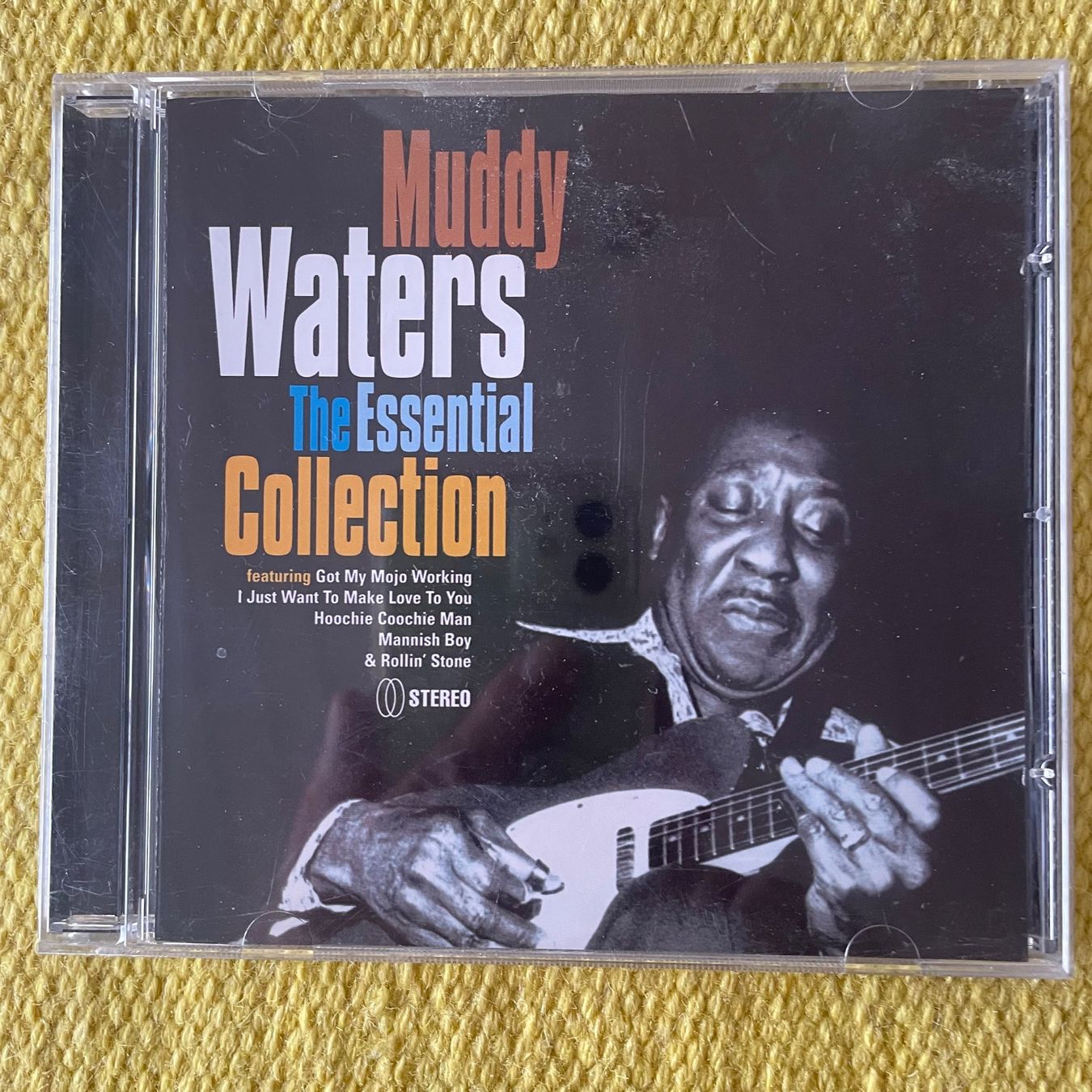 CD: MUDDY WATERS-ESSENTIAL COLLECTION – Usato da Rorschacherberg venduto da CD-Roli