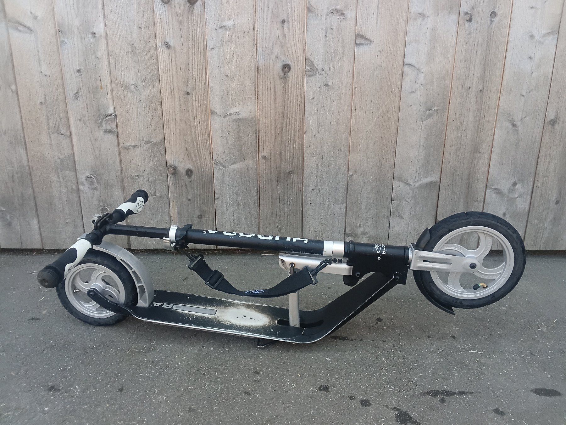 Hudora Kickboard: Hudora Trottinet mit Luftreifen – Usato da Lützelflüh venduto da fortuna87 3