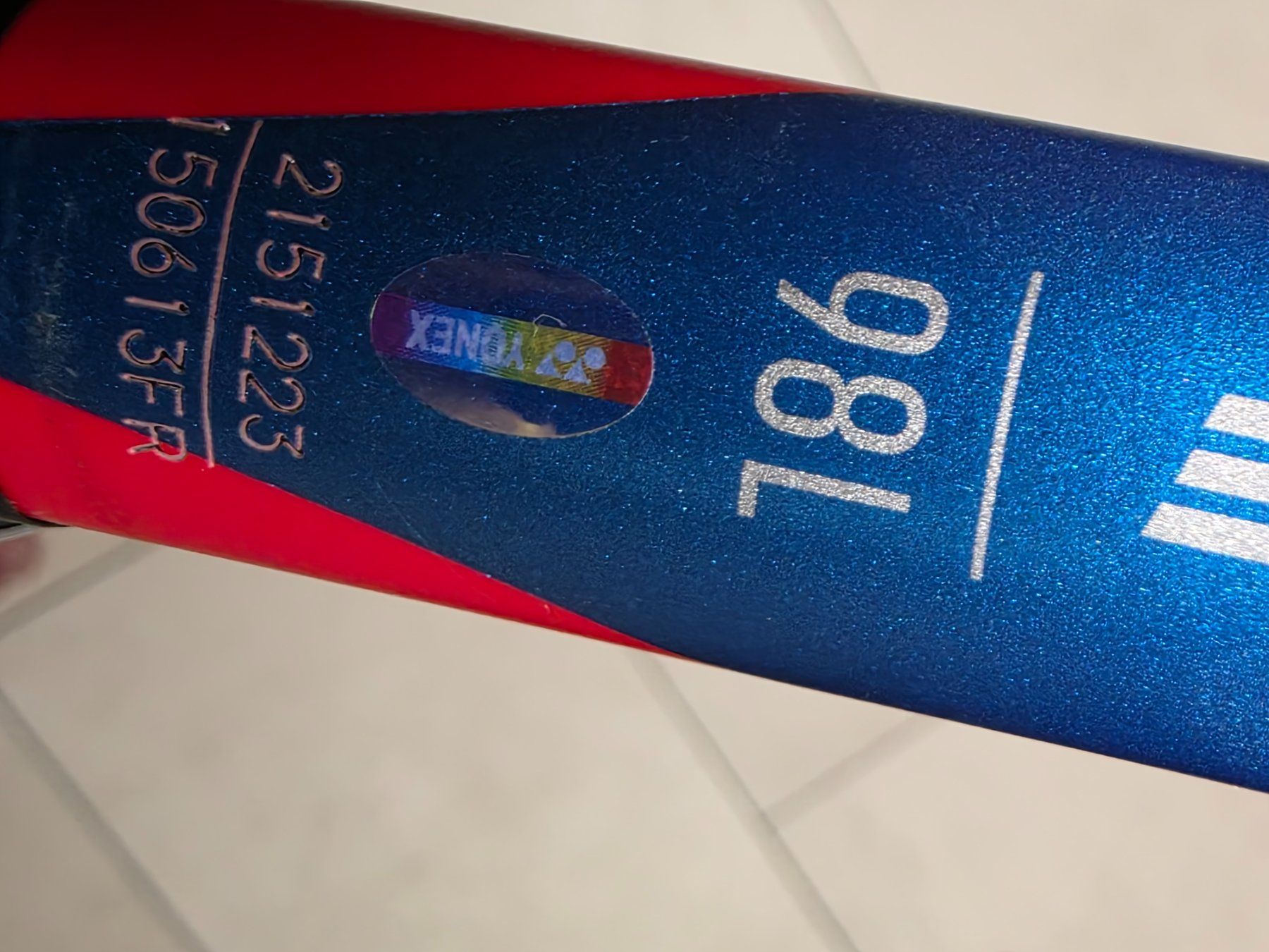 Yonex Racchette: Yonex Vcore 98L (285gr) – Usato da Buchs ZH venduto da Maki6 2