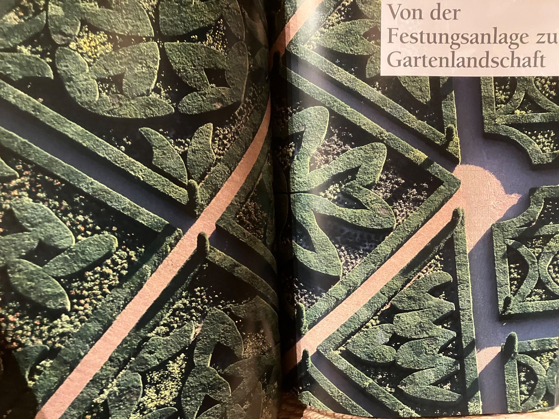 Bücher: Bildband bedeutende Schlösser in Europa – Gebraucht aus Zürich von Byron 1
