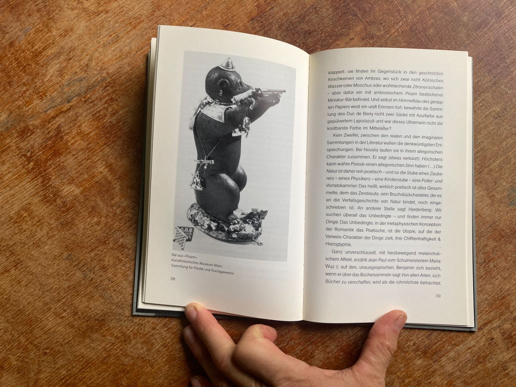 Libri: Walter Benjamin: Der Sammler und das geschlossene Kästchen – Usato da zürich venduto da Tombola8 1