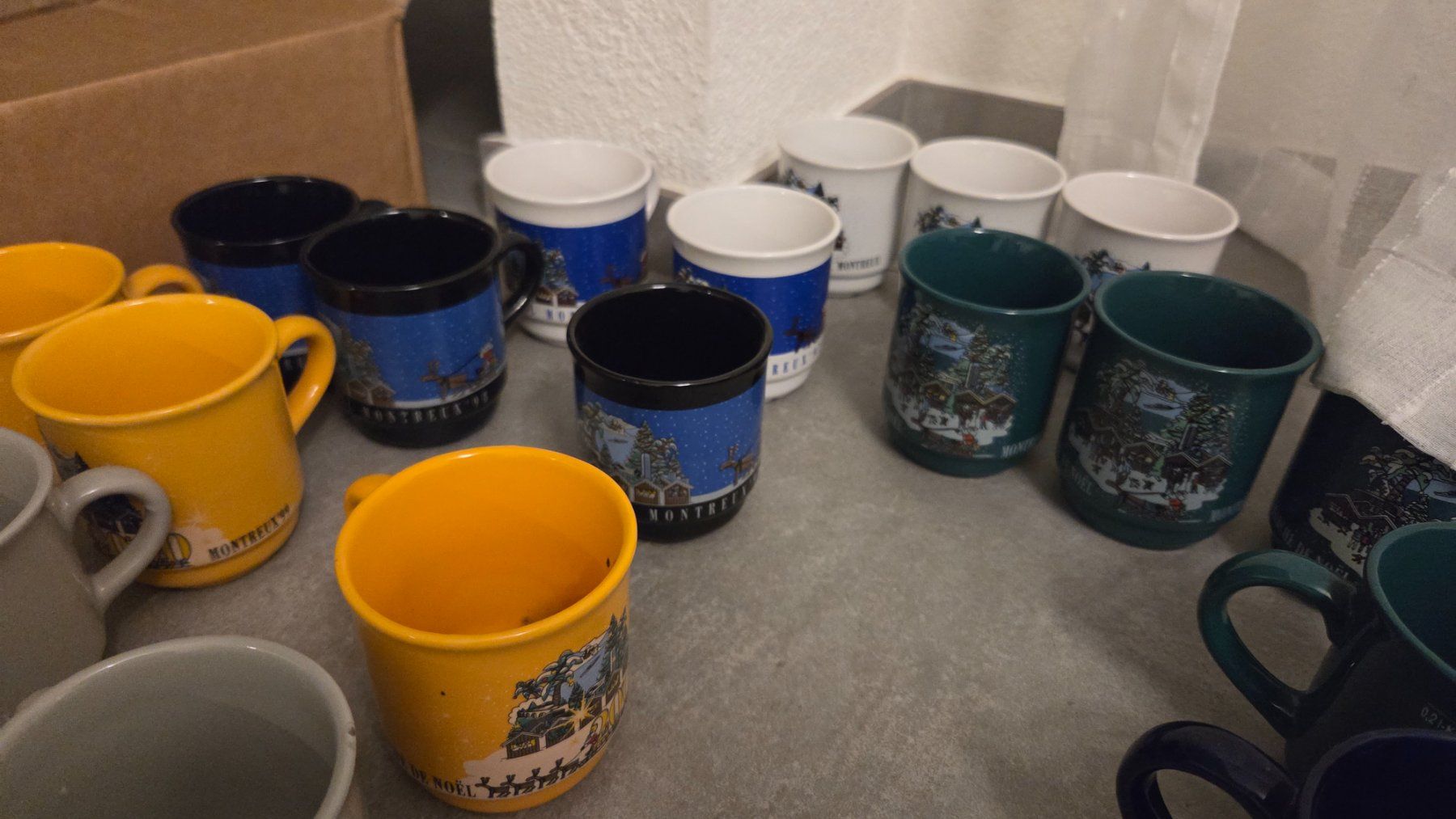 Tazze: Tasse Montreux Noël – Nuovo (secondo la descrizione) da Corseaux venduto da 4CAHUETE 6