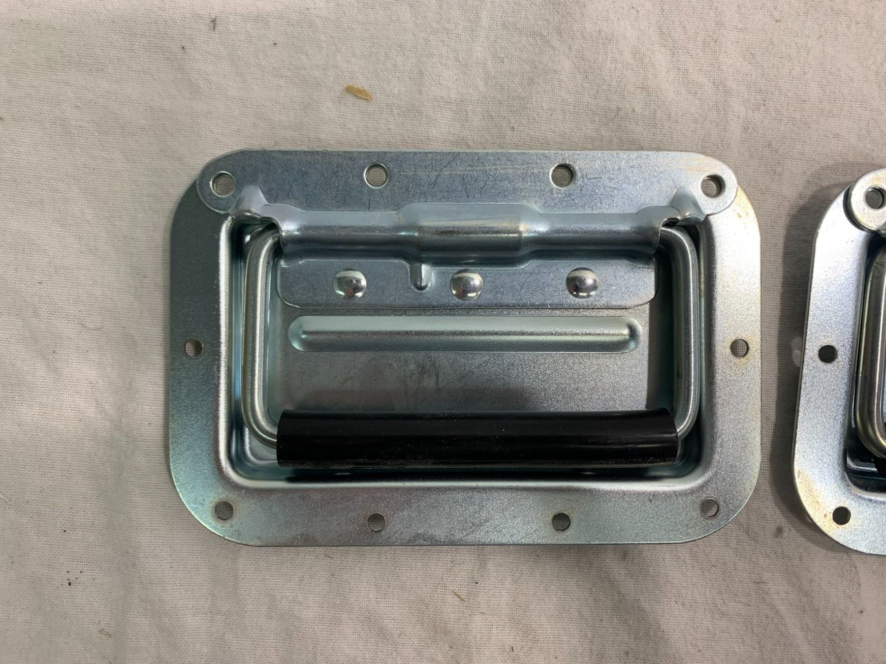 Ferramenta: 2er Set Case Einbau Griffe (C238) – Nuovo (secondo la descrizione) da Däniken SO venduto da Profog1