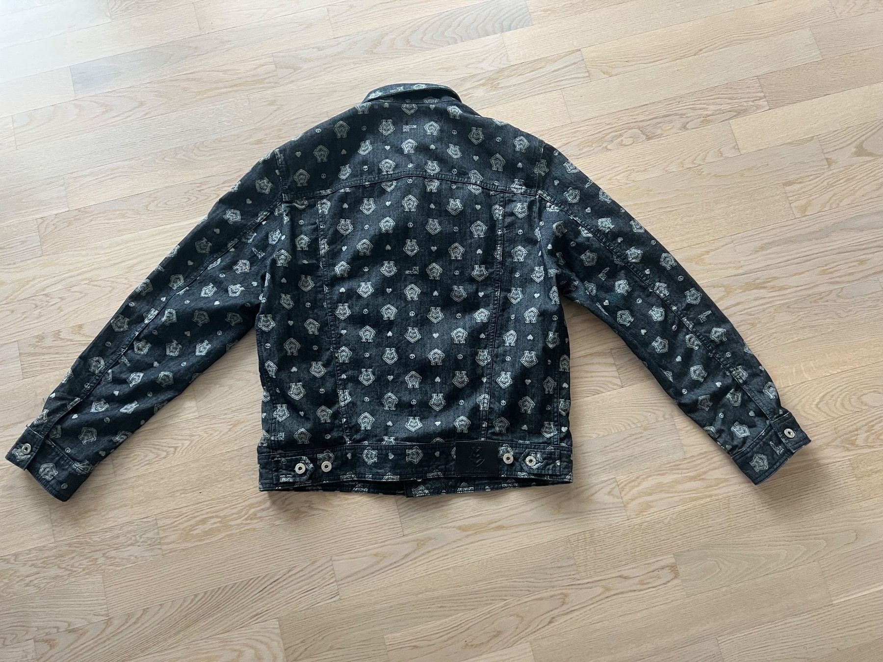 Moschino Giacche: Love Moschino - Denim Jacket – Nuovo (secondo la descrizione) da St. Gallen venduto da Asmolon 1