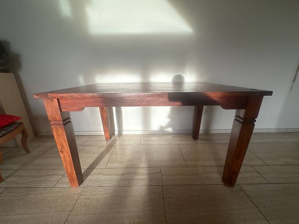 Tavoli: Massiv - Holztisch – Usato da Binningen venduto da ale_t8th