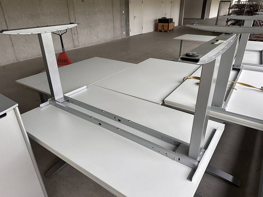 Scrivanie: sehr schöne weisse Bürotische 100x160xh77cm – Usato da Necker venduto da liq24 3