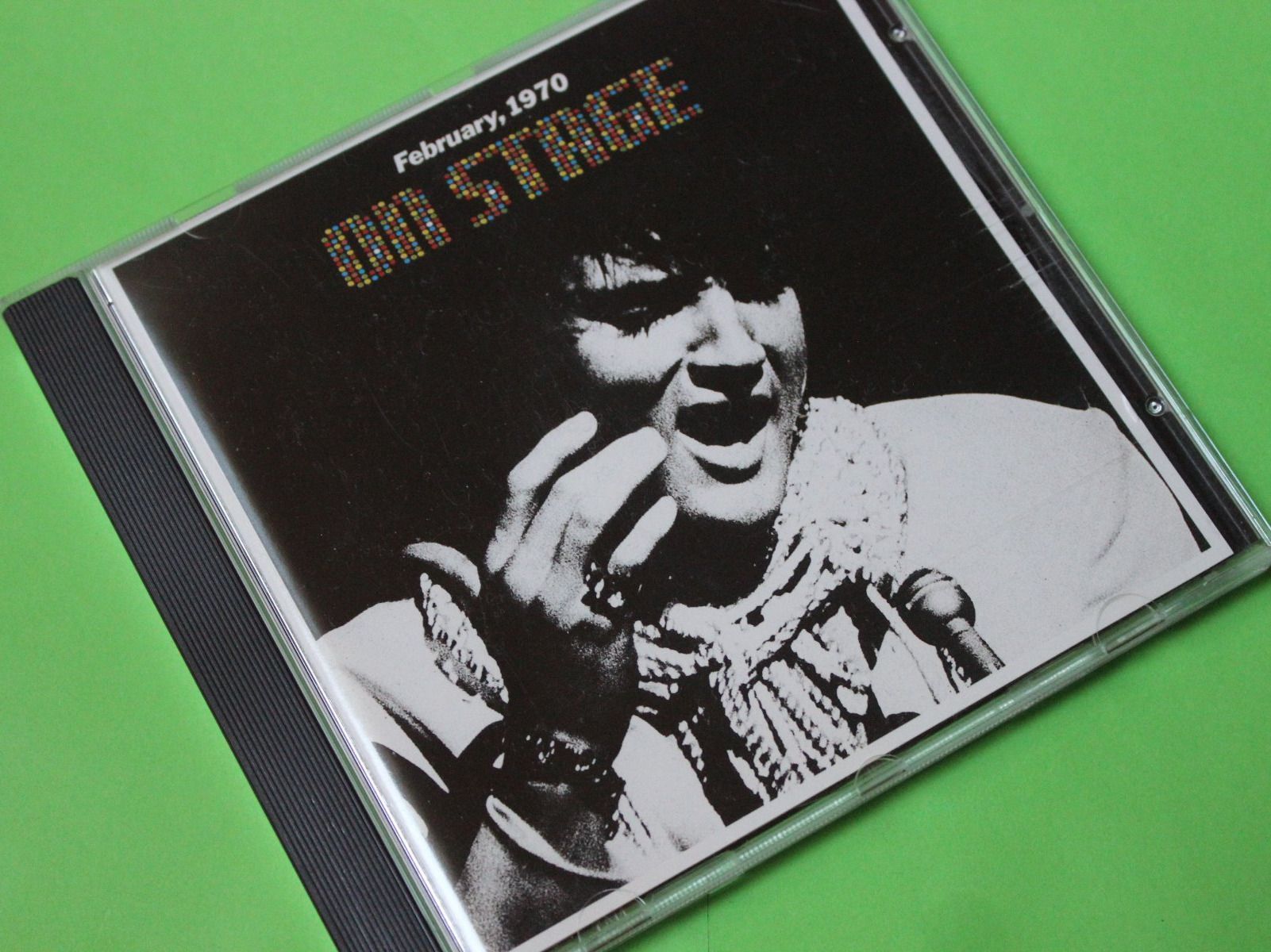 CDs: ELVIS PRESLEY - ON STAGE FEBRUARY 1970 CD – Gebraucht aus Tübach von JamesStone