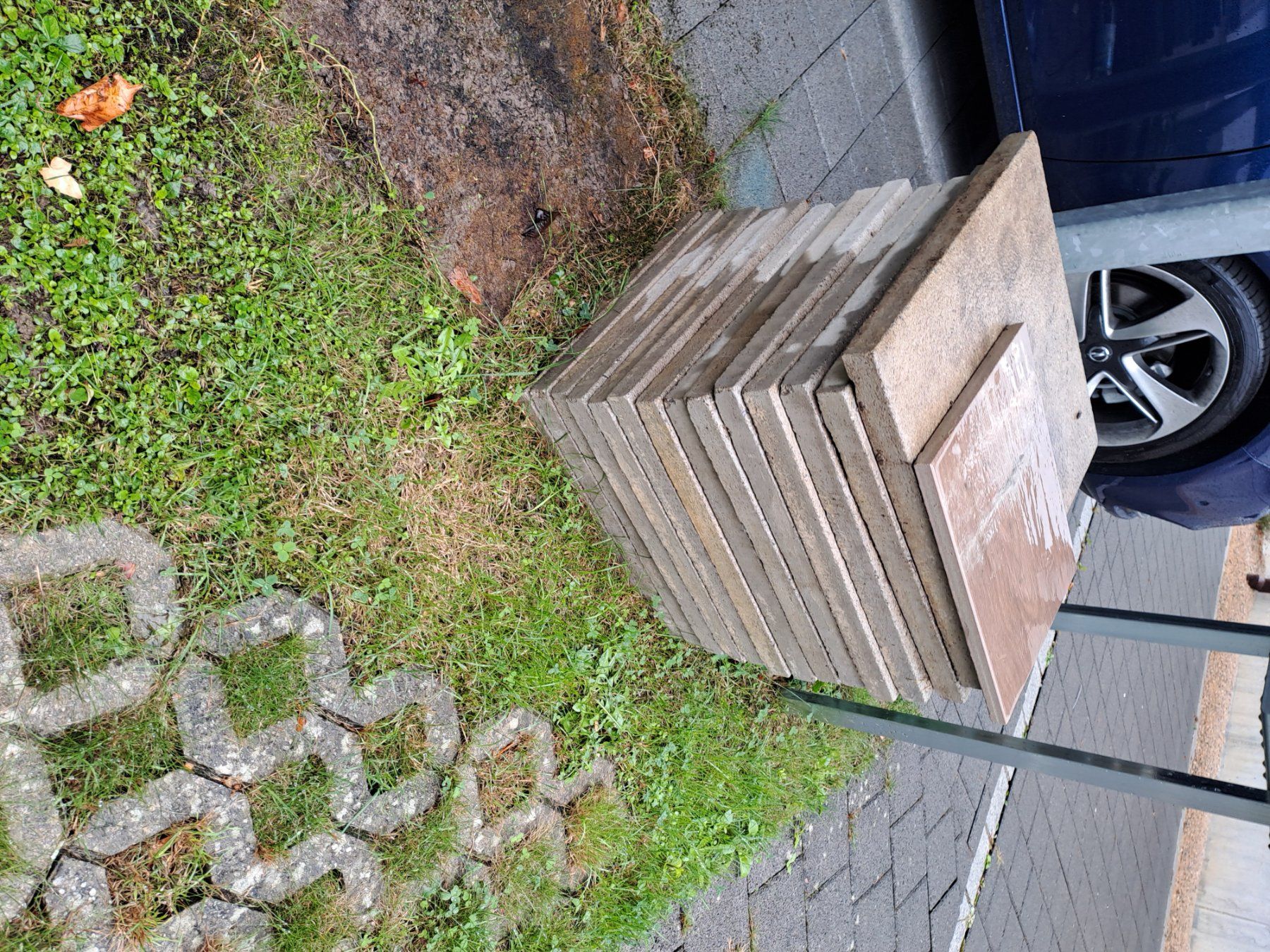 Rivestimenti per pavimenti: Gartenplatten – Usato da Lostorf venduto da TANJAJANTIM90 1